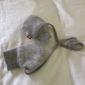 Zutano baby fleece mittens